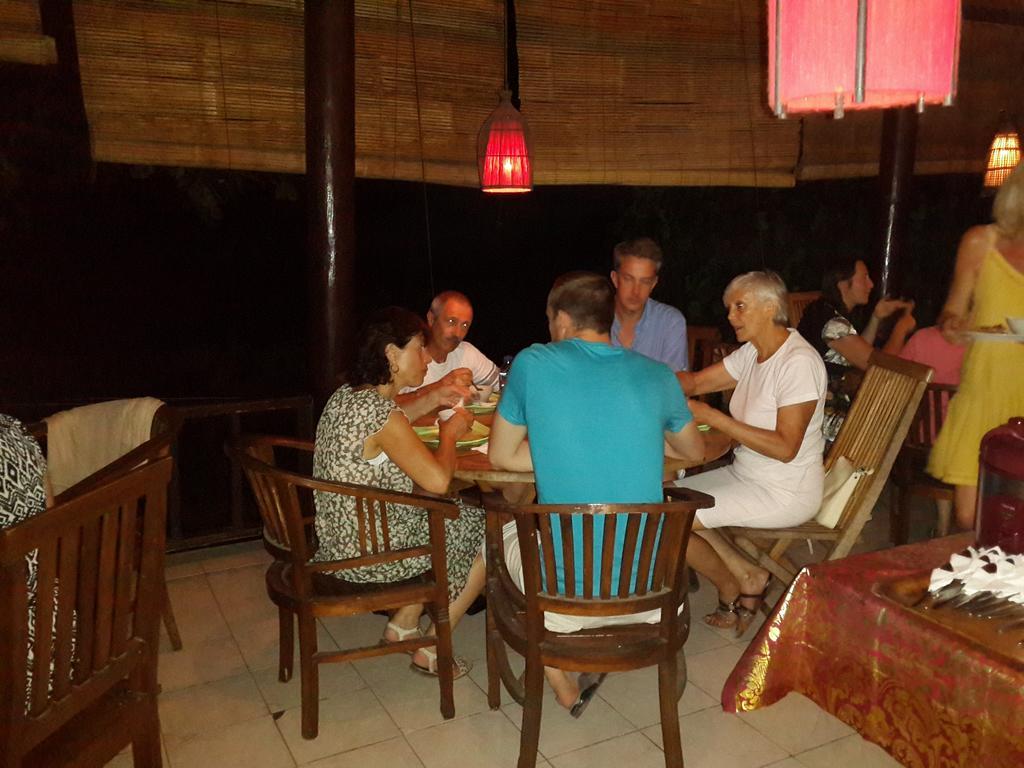 Beten Waru Bungalow And Restaurant Amed  Exterior photo